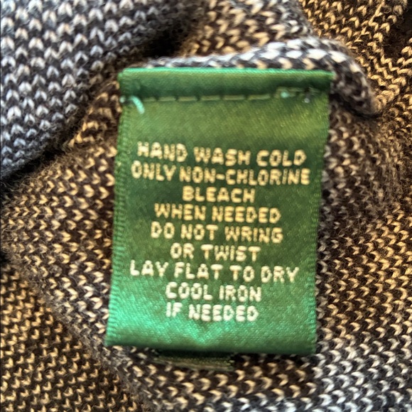 Lauren Ralph Lauren Women's Grey & White Plaid Cardigan Sweater, Zip Front. XL - Picture 10 of 16